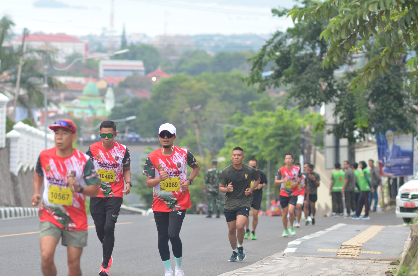 Pelari Yonif 143/TWEJ rebut semua kemenangan dalam lari 10K Sriwijaya Run