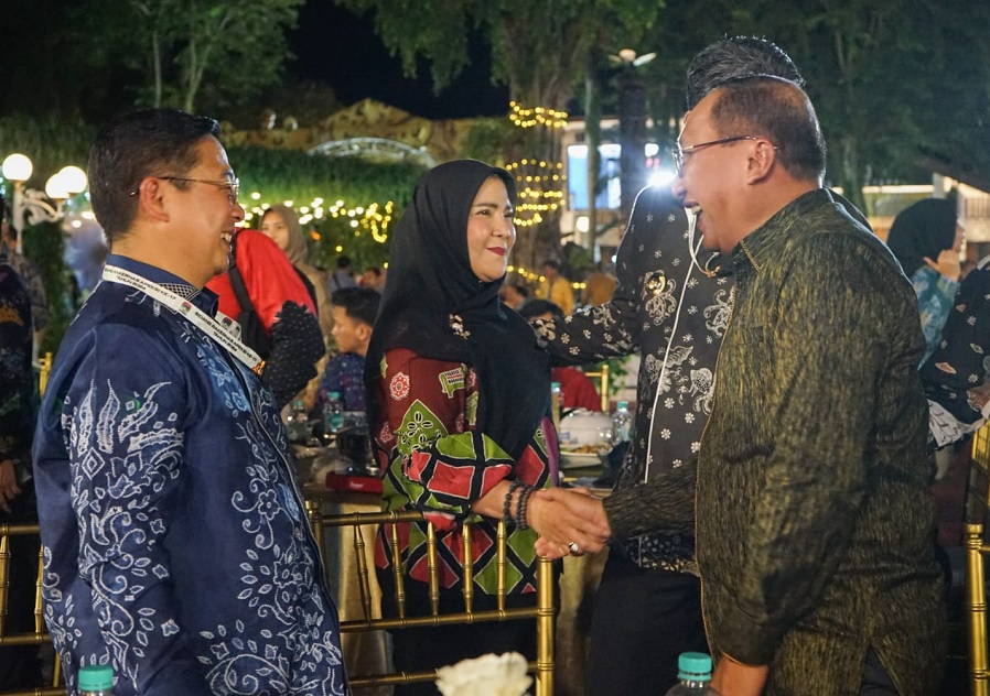 Walikota Bandar Lampung Hadiri Gala Dinner Apeksi di Kota Balikpapan