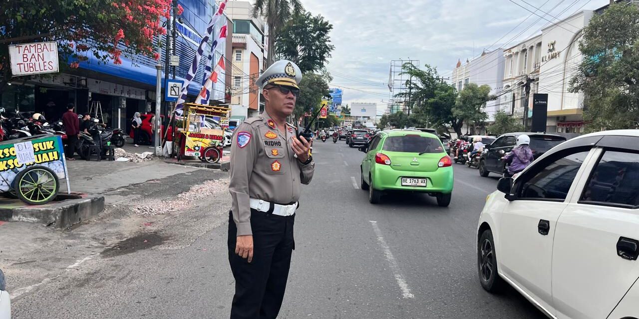 Aksi di DPRD Lampung, Satlantas Alihkan Arus Lalu Lintas dan Imbau Warga Tunda Perjalanan