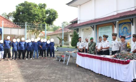 Bersama TNI Polri, Lapas Kotaagung Musnahkan Barang Sitaan Hasil Razia