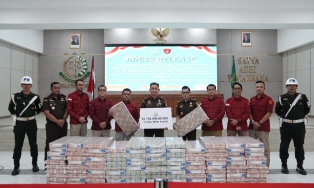 KEJATI LAMPUNG TERIMA DANA TITIPAN 100 M HASIL TIPIKOR PENGGUNAAN DAN PEMANFAATAN KAWASAN HUTAN DI PROVINSI LAMPUNG