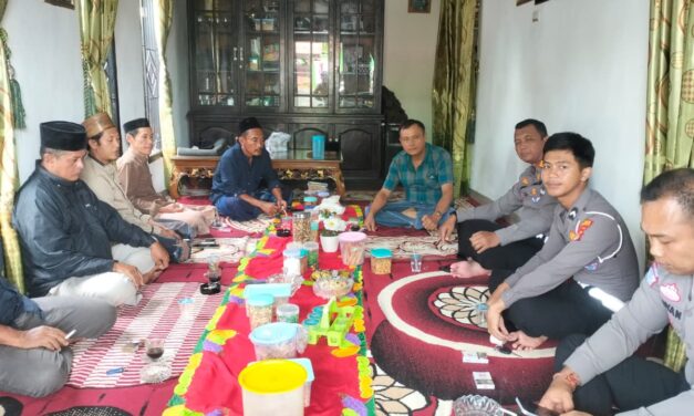 Kasat Lantas Tanggamus Bangun Sinergi Dengan Mirza S.E Tokoh Adat di Momentum Lebaran