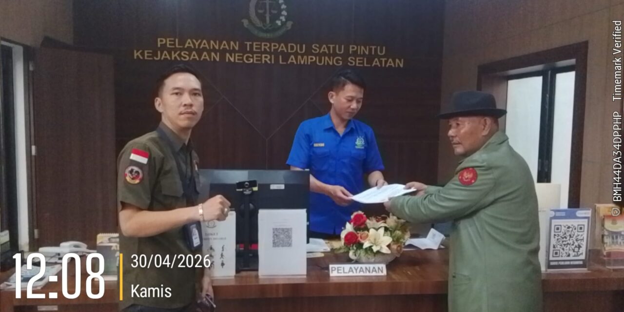 DPC LSM Trinusa Laporkan Dua Sekolah di Lampung Selatan ke Kejaksaan Negeri Atas Dugaan Korupsi Dana BOS 2021-2025*