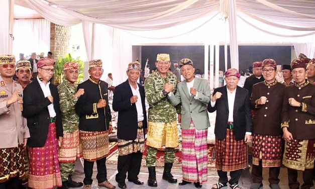Dari Tanah Kelahiran Untuk Adat Lampung : Pangdam XXI/RI Dianugerahi Gelar Pangeran Satria Negara