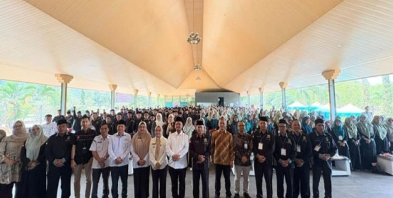 OJK BERSAMA PEMPROV LAMPUNG PERLUAS AKSES KEUANGAN DAERAH:  BUKA REKENING SAHAM SYARIAH DAN REKENING PERBANKAN SYARIAH  UNTUK 1.000 PENYULUH AGAMA ISLAM SE-PROVINSI LAMPUNG